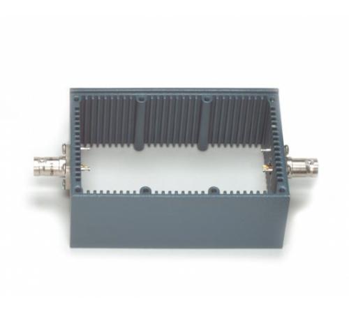 Fluke Pomona 3302 Shielded Box, Size F (4.13" X 2.68" X 1.66") With 2 BNC (F) Blue Enamel, With Cover (item no. 1928965)