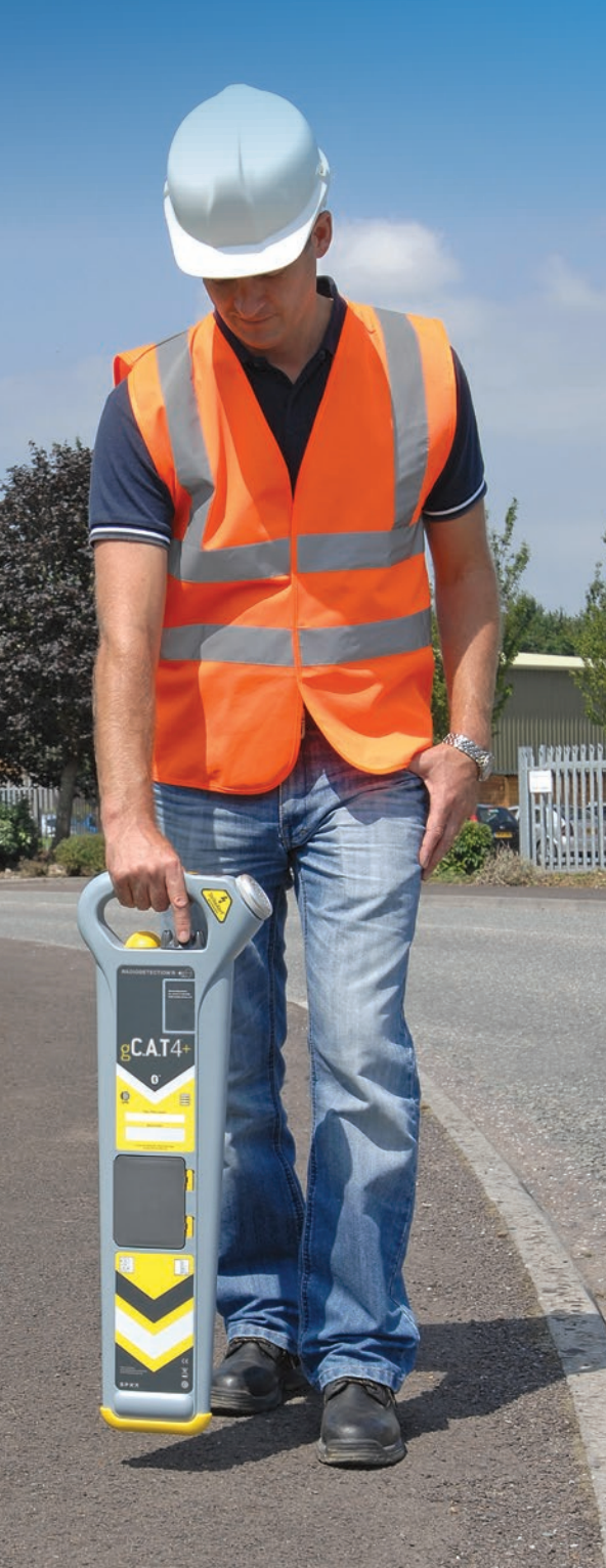 RadioDetection 10/GCAT4+EN03 with Data SWING, StrikeAlert, CALSafe and GPS Cable Avoidance